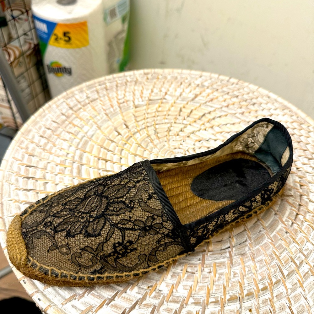 Barely worn Dolce & Gabbana black lace espadrilles.  Size 8.5
